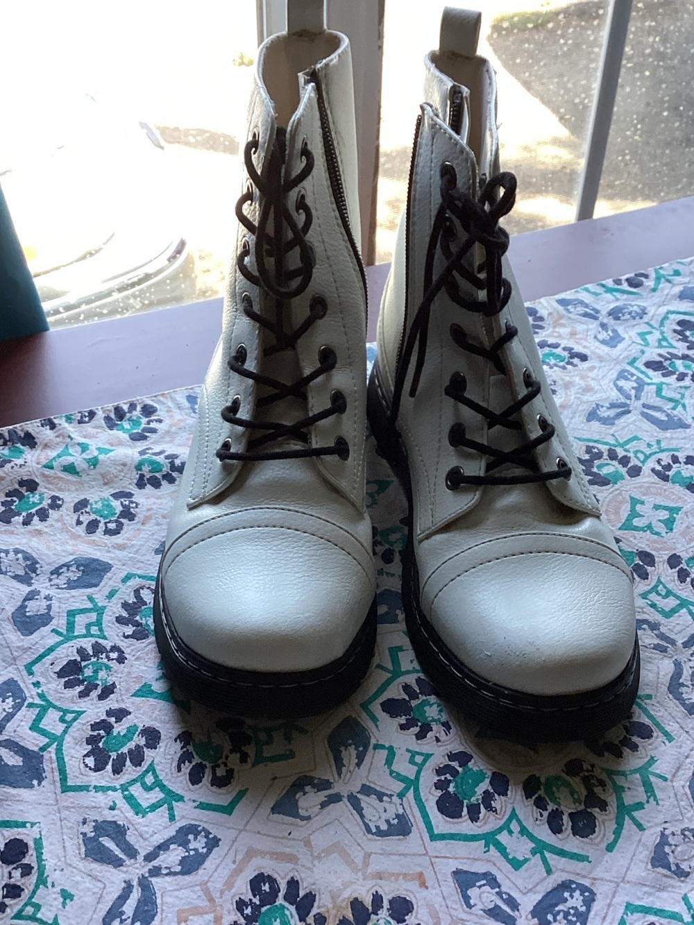 White Lace-Up Combat Boots for Women - Stylish Ankle Boot